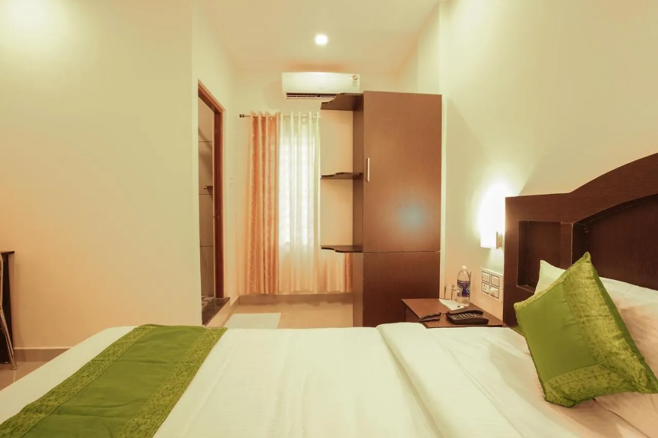 ***  Hotel Treebo Trip Zion Plaza Nedumbassery Indien